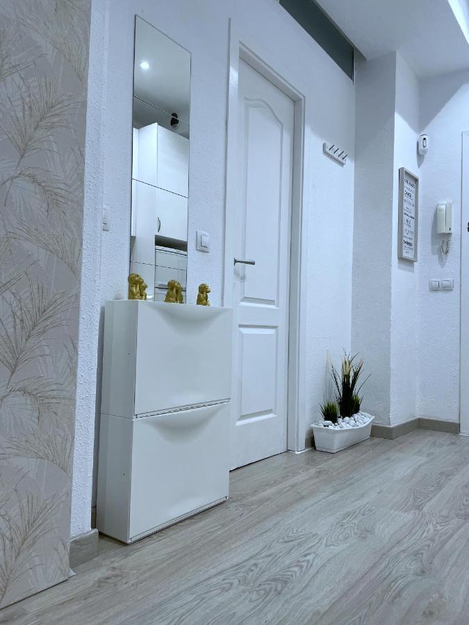 Precioso Apartamento Cerca De La Playa. Apartment Benalmadena Bagian luar foto